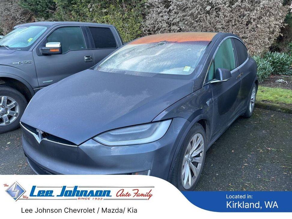 TESLA MODEL X 2018 5YJXCBE2XJF141107 image